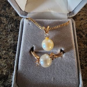 Diamond/pearl ring and necklace set